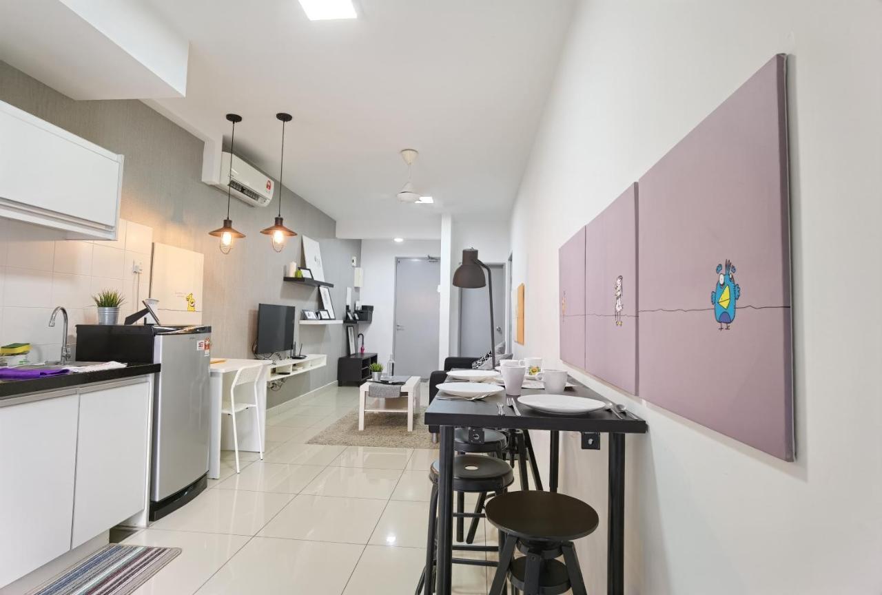 2 Bedroom Apartment - Mycribkl Neocyber Сайберджая Экстерьер фото